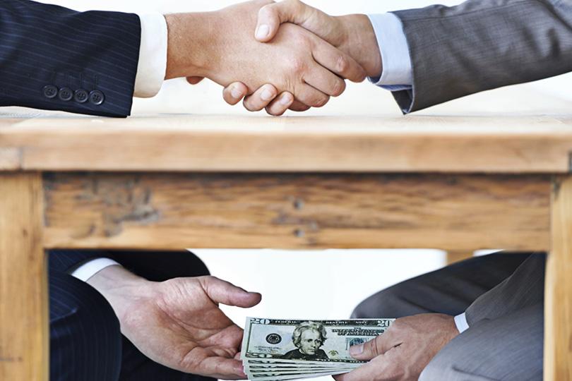 چەند دۆسێیەکی گەندەڵی ئاشکرا دەکرێت