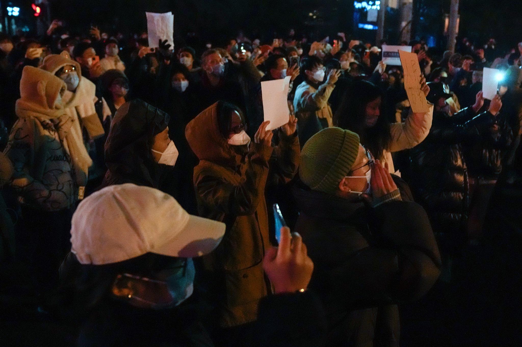 Protesters ask Xi to step down amid severe Covid-19 restrictions