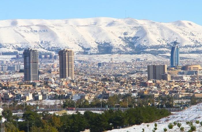 بەفر لە سەنتەری پارێزگاکانی سلێمانی و ھەڵەبجە دەبارێت 