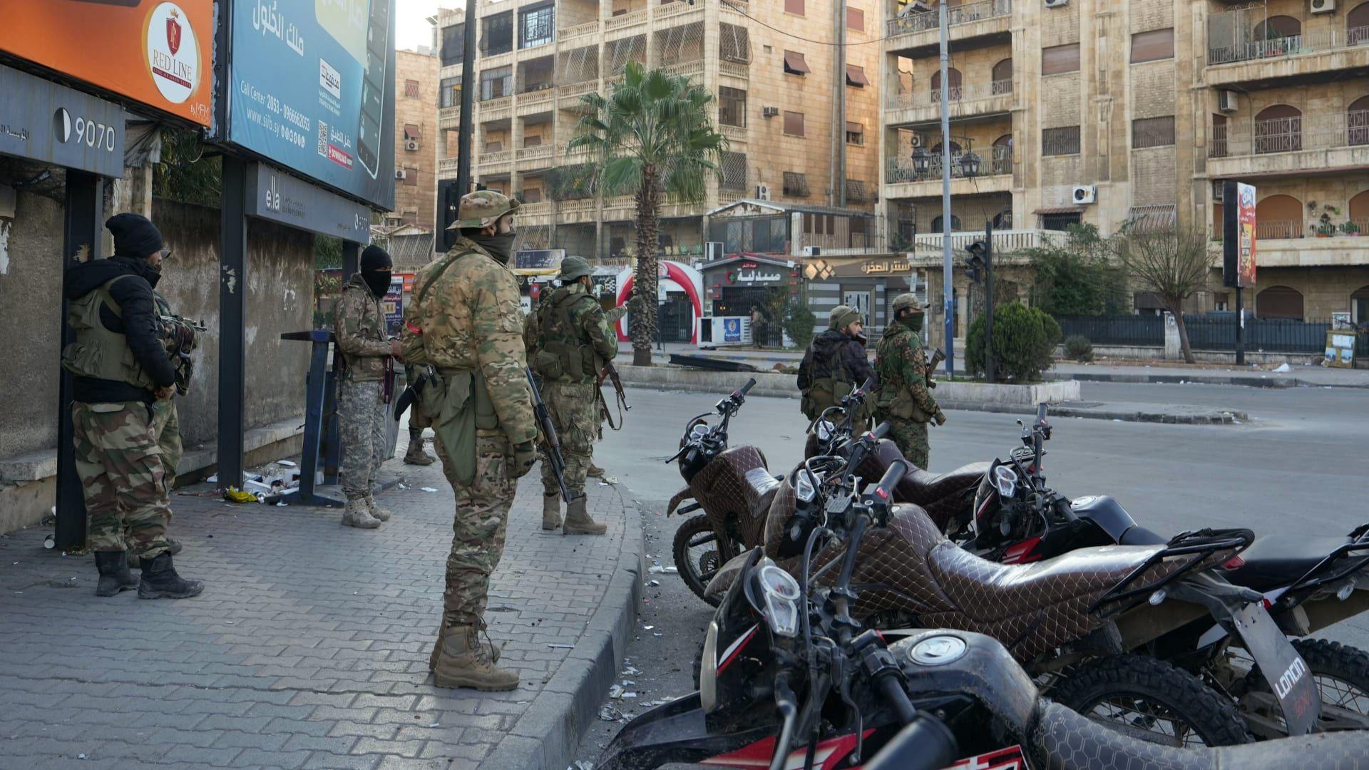 الجيش السوري: عملية التصدي للهجوم الإرهابي قائمة وسنقوم بالهجوم المعاكس لاستعادة جميع المناطق
