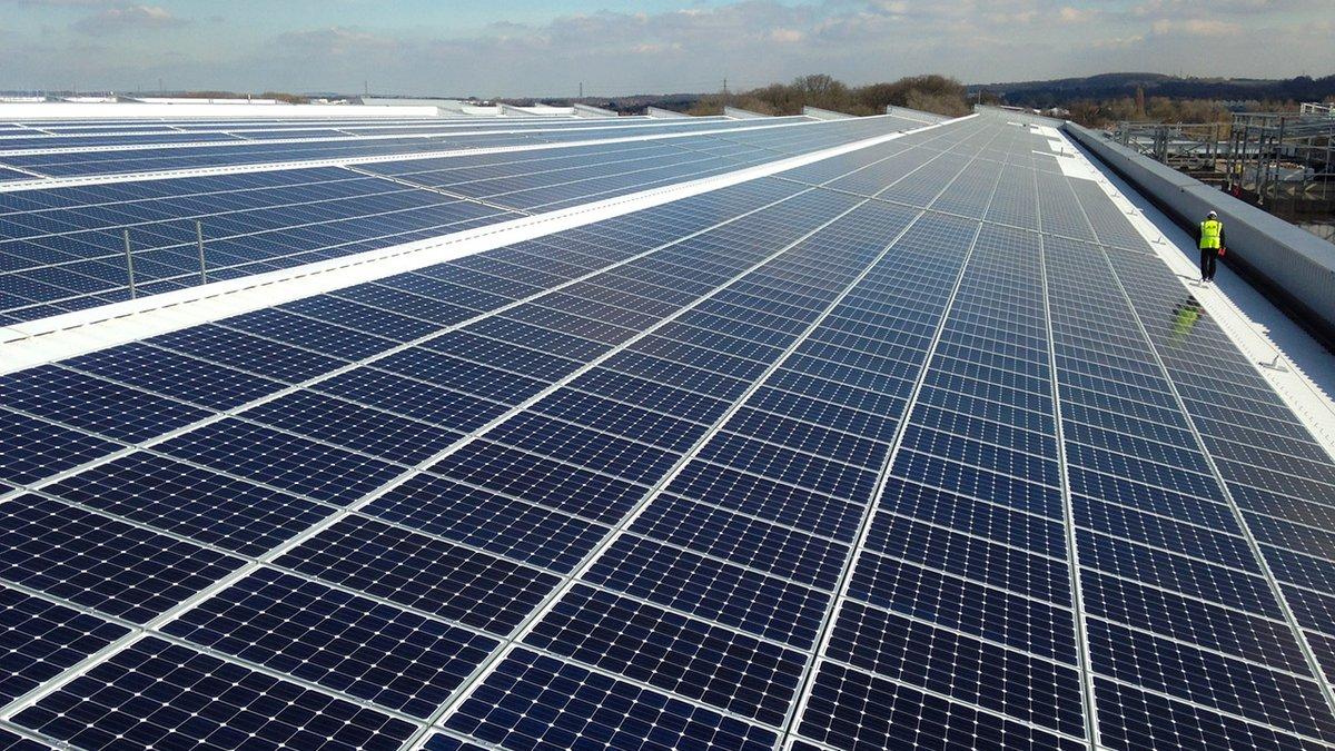 سێ وێستگەی بەرھەمھێنانی کارەبا بە وزەی خۆر لە ھەرێم دروستدەکرێن