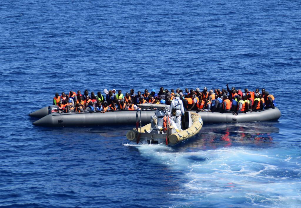 ٦٨٦ کۆچبەری نایاسایی گەیشتنە دوورگەی لامبیدۆزای ئیتاڵیا