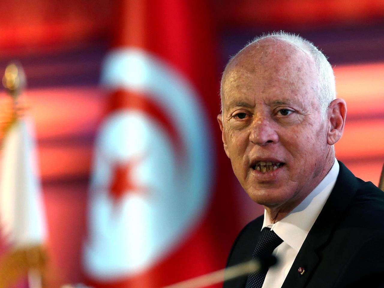 سەرۆکی تونس چەند بڕیارێکی تری دەرکرد 