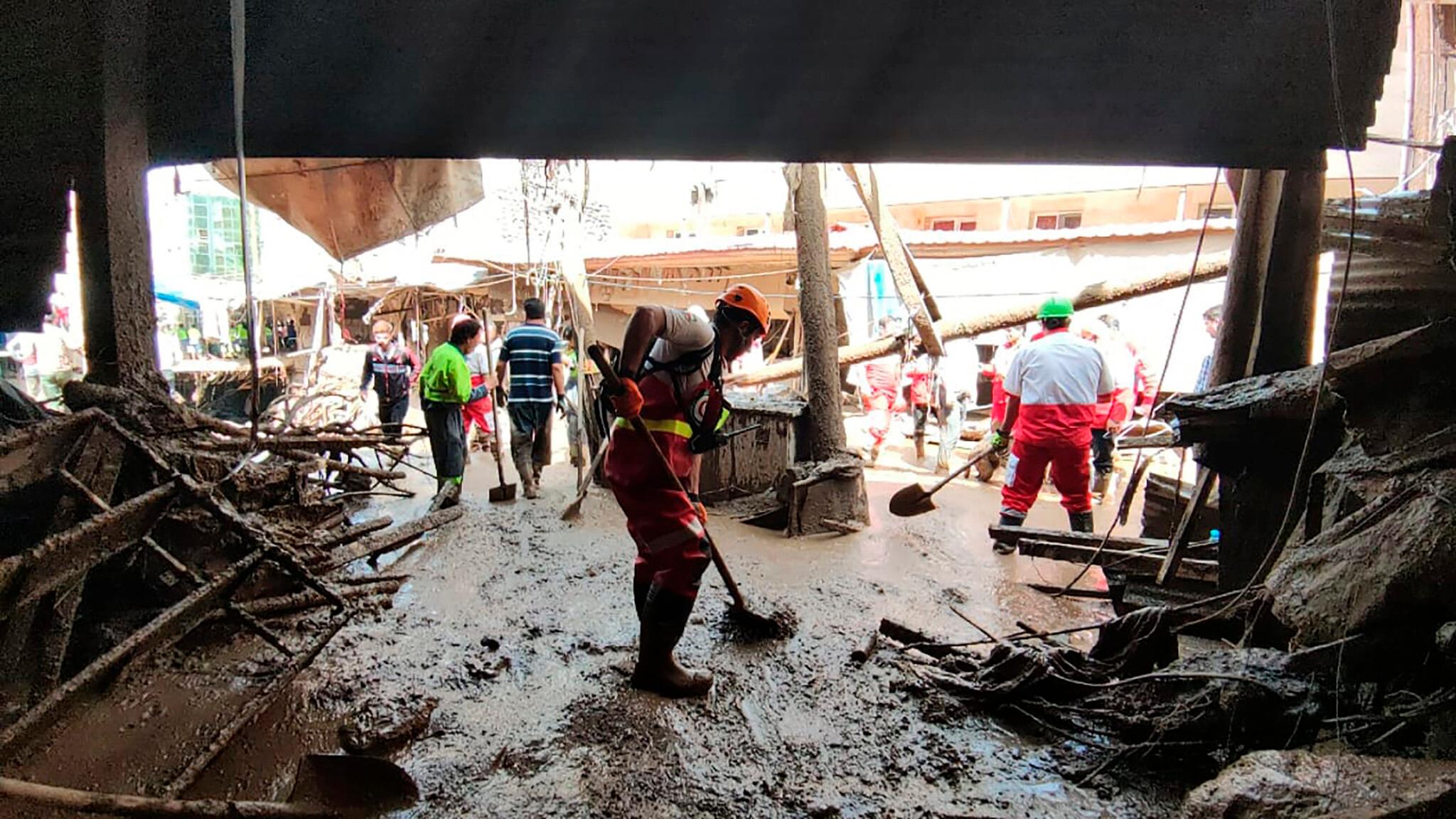 بەھۆی لافاوەوە لە ئێران ٥٧ کەس خنکاون و بێسەروشوێن بوون
