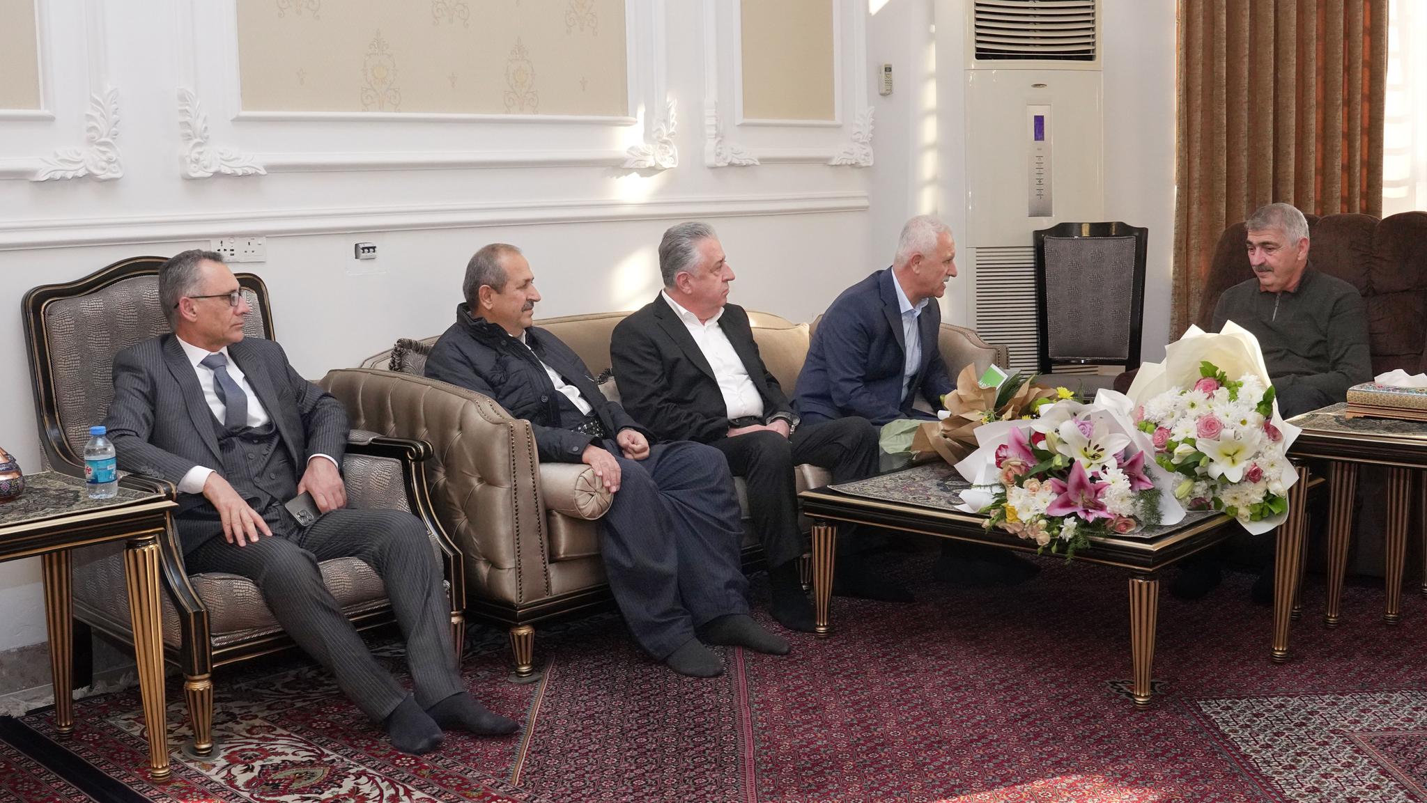 مەکتەبی سکرتارییەتی سەرۆک مام جەلال سەردانی ئاکۆی عەباس ئاغایان کرد