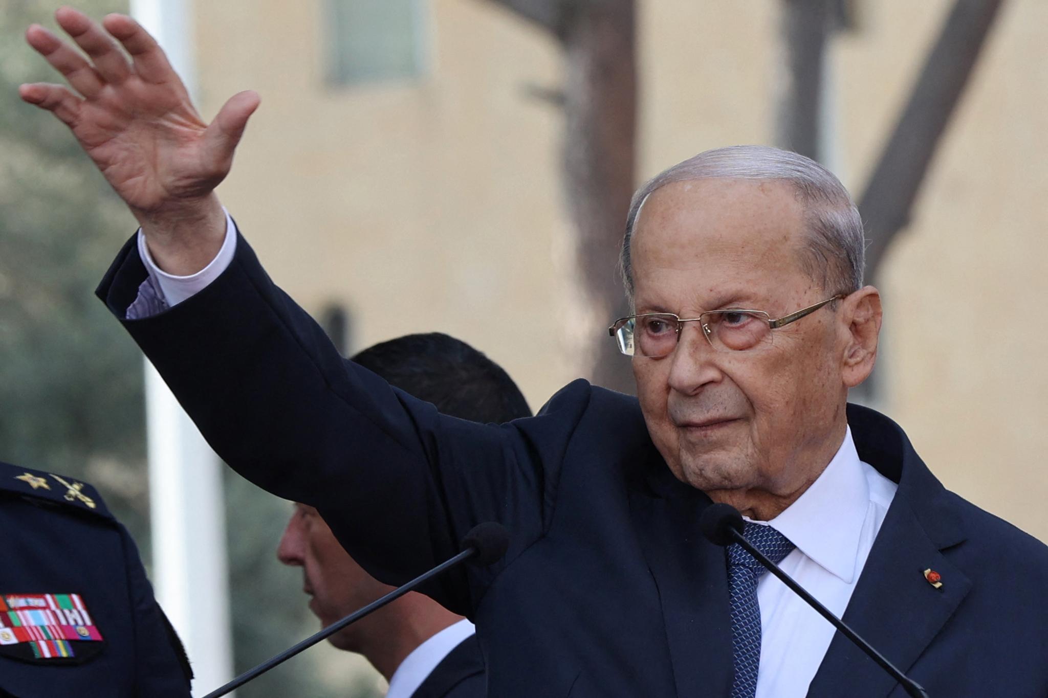 سەرۆکی لوبنان دوای شەشە ساڵ لەدەستبەکاربونی دەستیلەکارکێشایەوە