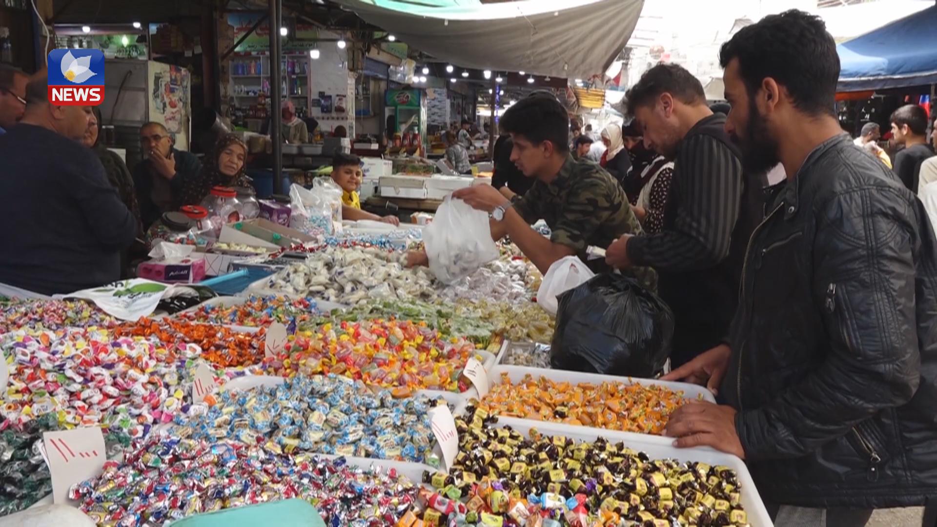 لە ڕۆژئاڤای کوردستان، ھاووڵاتیان ئامادەکاری بۆ جەژنی ڕەمەزان دەکەن