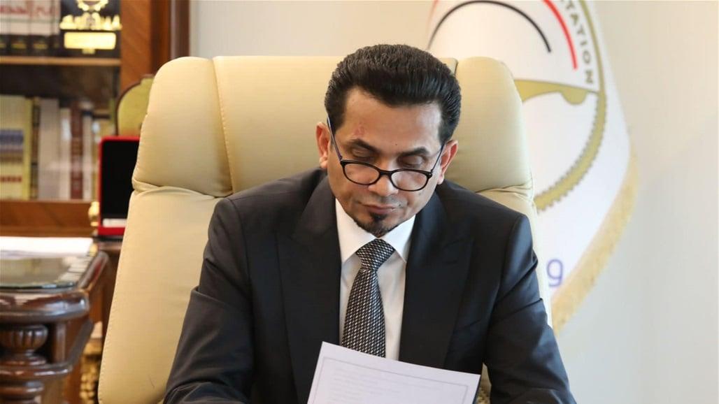 وەزیری گواستنەوەی عێراق ھەڕەشەی سزادان لە ژمارەیەک فەرمانبەری وەزارەتەکەی دەکات