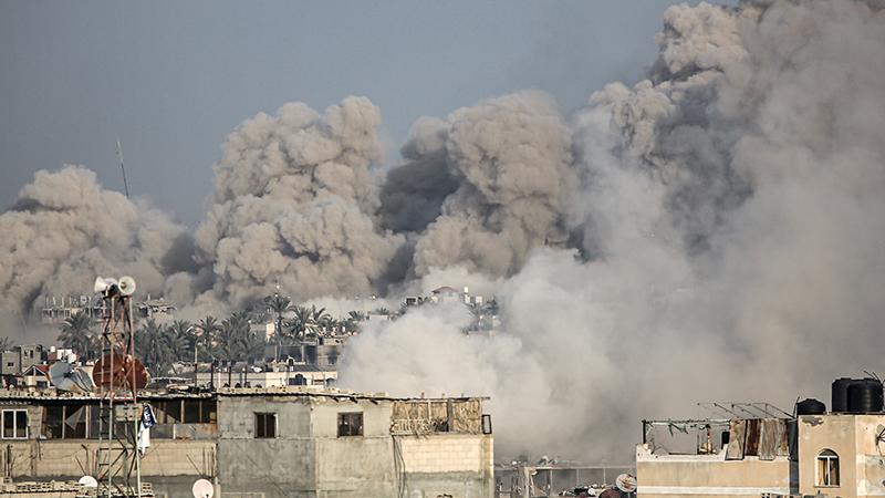 لە ماوەی ٢٤ سەعاتدا ١٥٠ کەس لە غەززە کوژراون