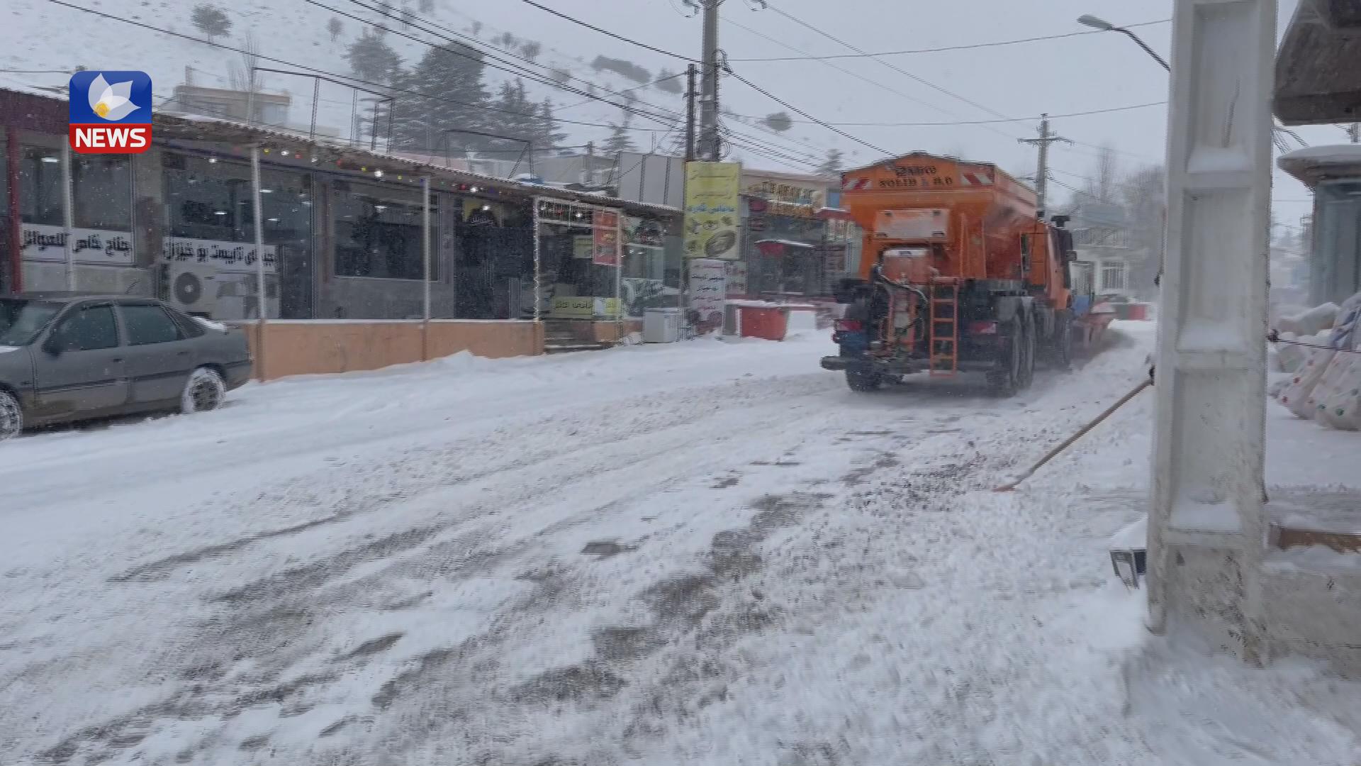 شەپۆلێكی بەفربارین دەڤەری باڵەكایەتی و حاجی ئۆمەرانی گرتەوە