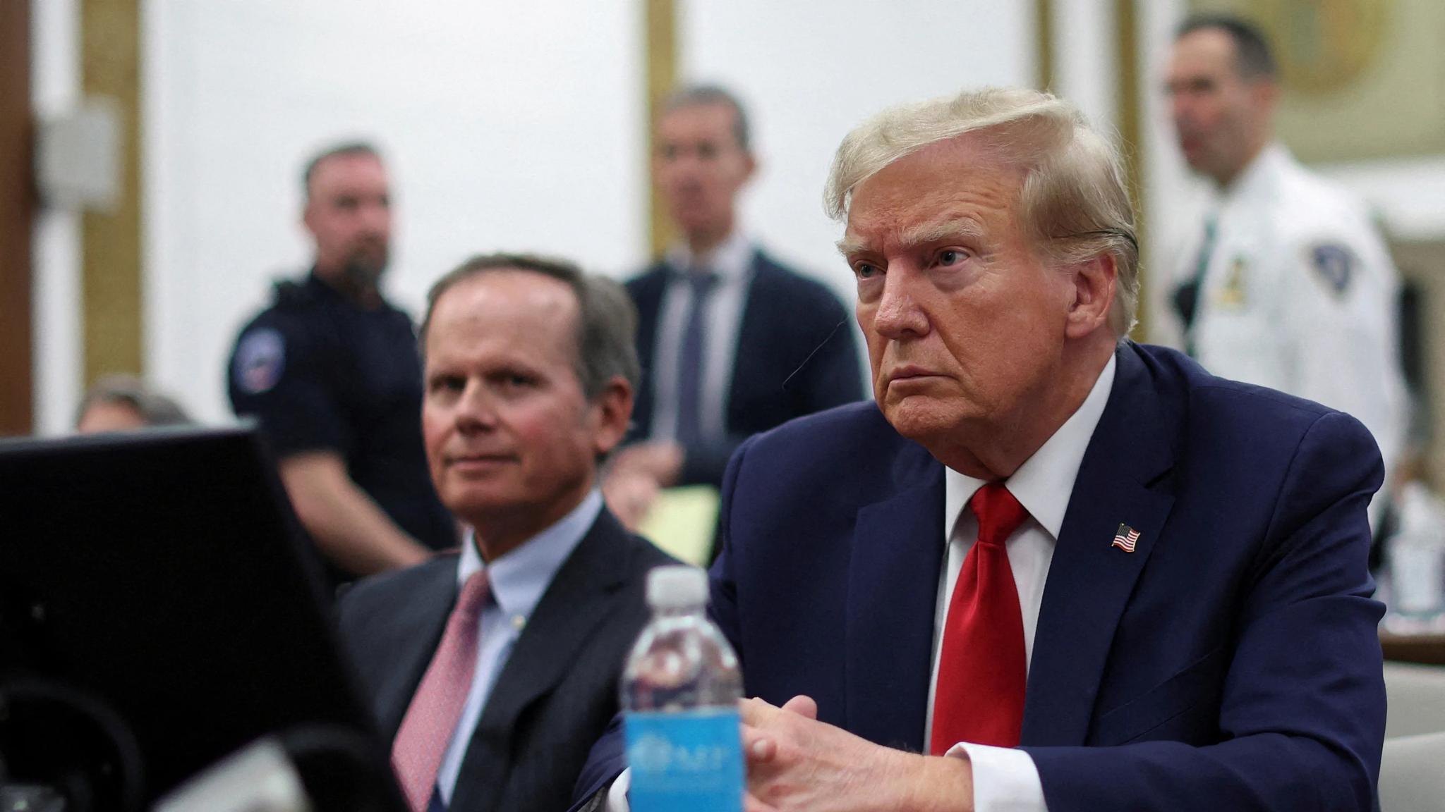 ترەمپ تانەی لە بڕیارێکدا کە بێبەشی دەکات لە خۆکاندیدکردنەوەی بۆ سەرۆکایەتی