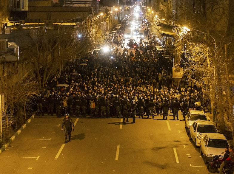 ئەنجومەنی ئاسایشی ئێران: لە خۆپیشاندانەکاندا زیاتر لە ٢٠٠ کەس کوژراون
