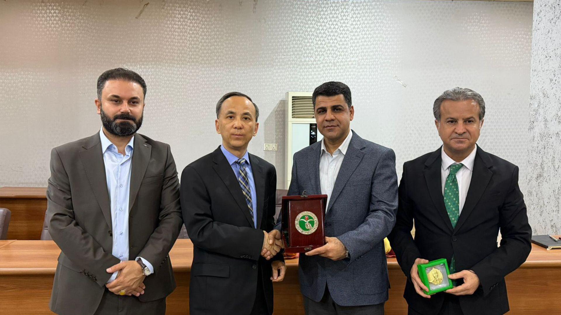 لێپسراوی ناوەندی دەرەوەی یەکێتی لەگەڵ کونسوڵی گشتی چین کۆبوەوە 
