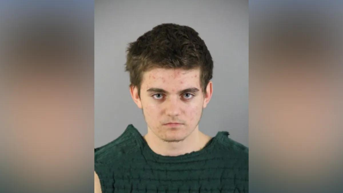 "مراهق أميركي يقتل والديه "لاغتيال ترامب