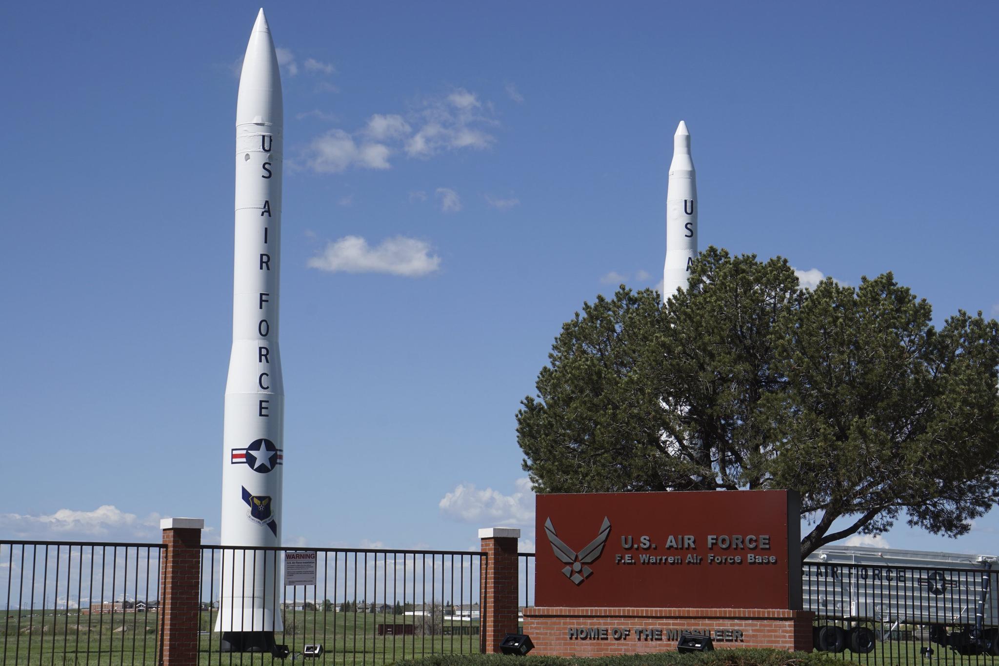 توێژینەوەیەک: ئەمریکا لە ئەوروپا و تورکیا ١٠٠ موشەکی ئەتۆمی ھەیە