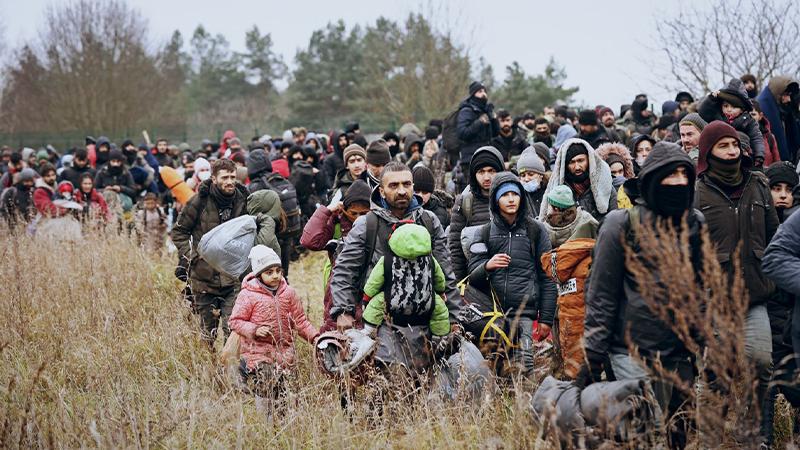 منداڵانی کۆچبەران لە ڕێگەی کۆچی نایاسایدا لەلایەن قاچاخچییەکانەوە بێھۆشدەکرێن