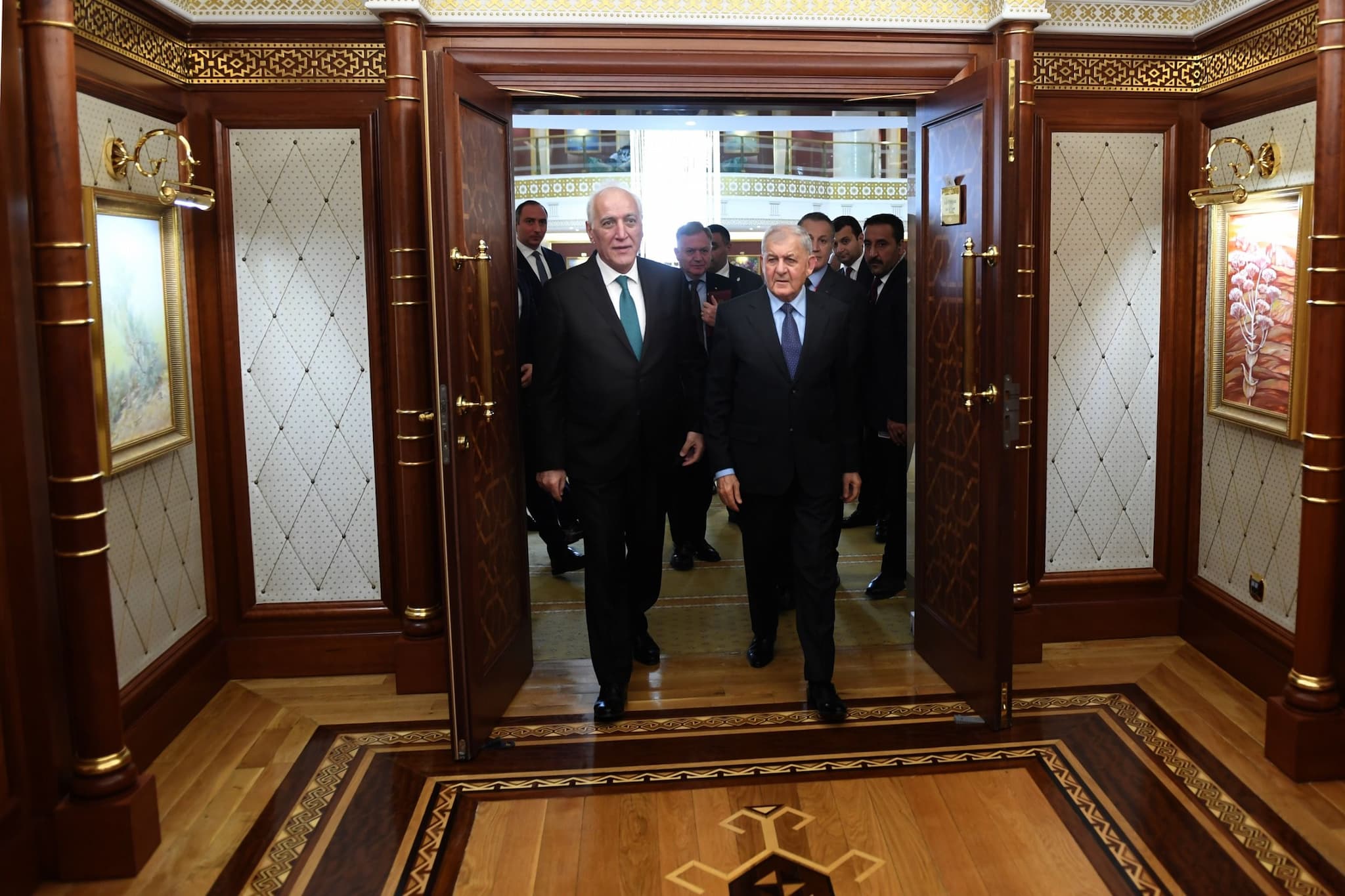 article gallery image