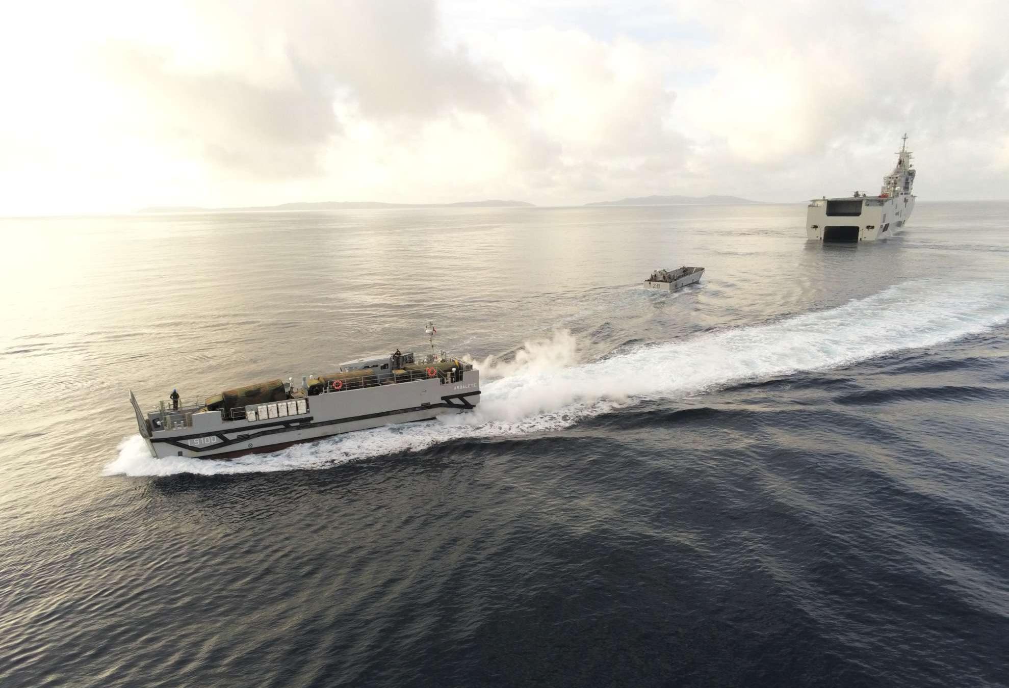 ئەمریکا کەشتییەکی فڕۆکەھەڵگر لە کەناراوەکانی سوریا جێگیر دەکات