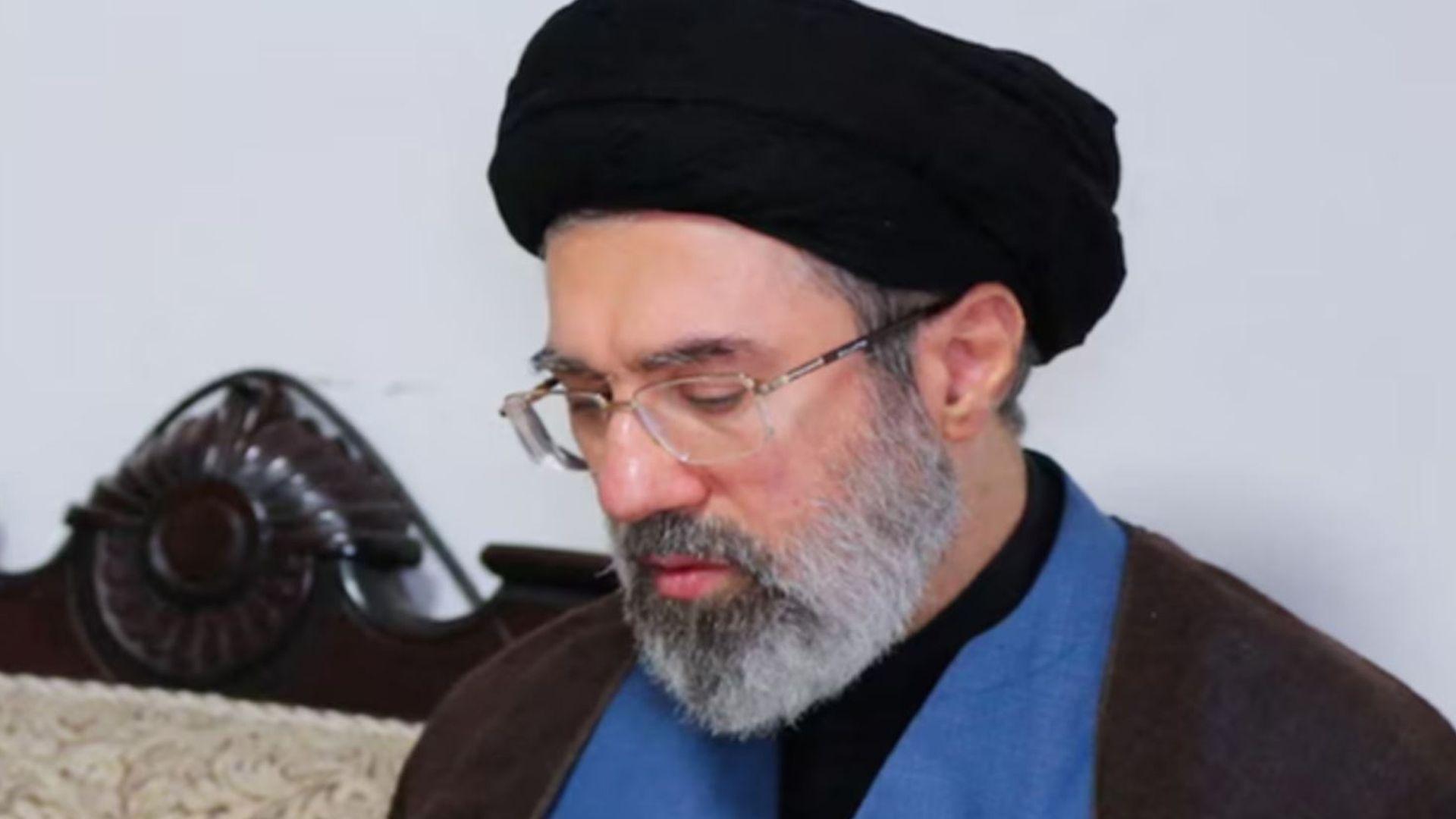 موجتەبا خامنەیی: دەستبەرداری خوێنی شەهیدەکانمان نابین و تۆڵەیان دەکەینەوە