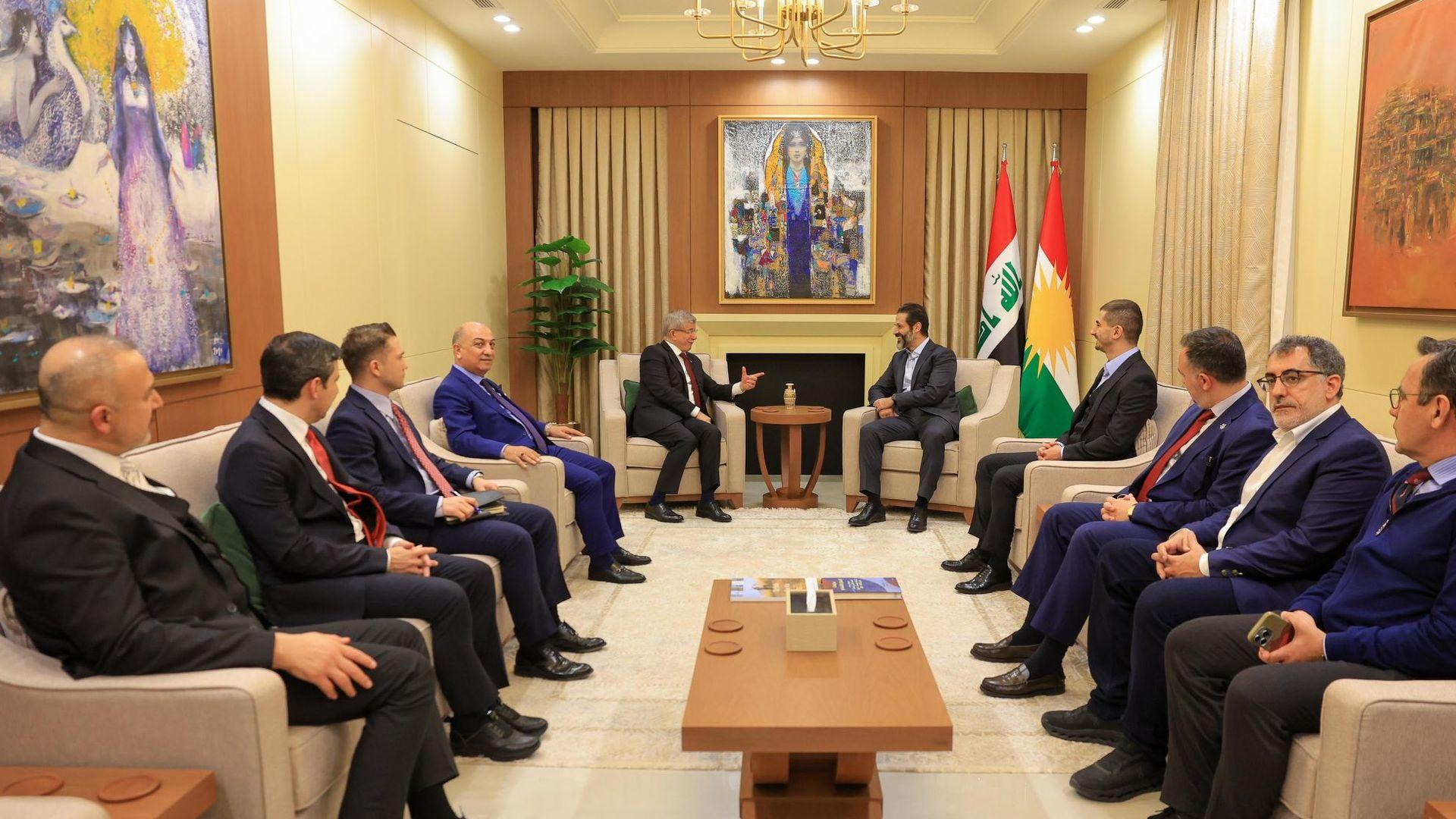 قوباد تاڵەبانی پێشوازی لە ئەحمەد داودئۆغڵوو کرد