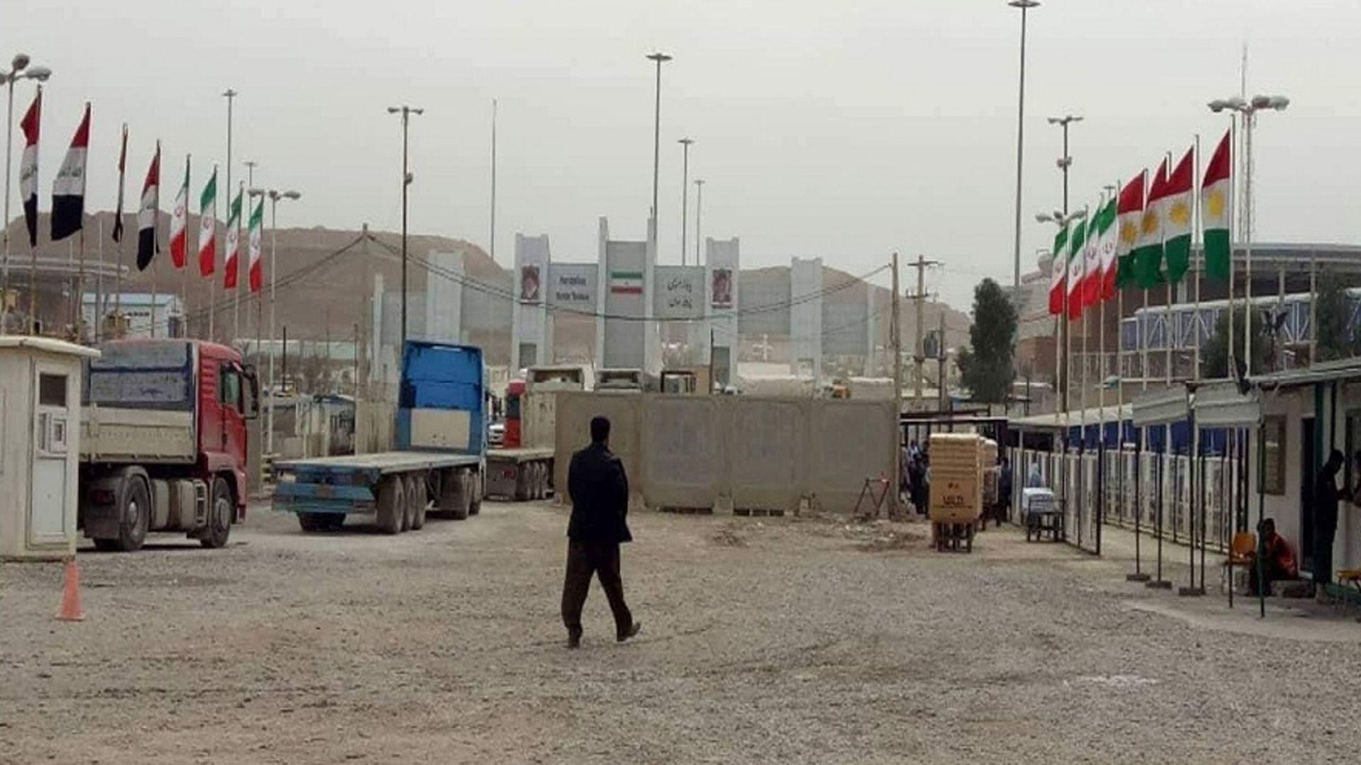 چونی هاووڵاتییانی عیراقی بە ئۆتۆمبێلی خۆیانەوەوە بۆ ئێران رادەگیرێت