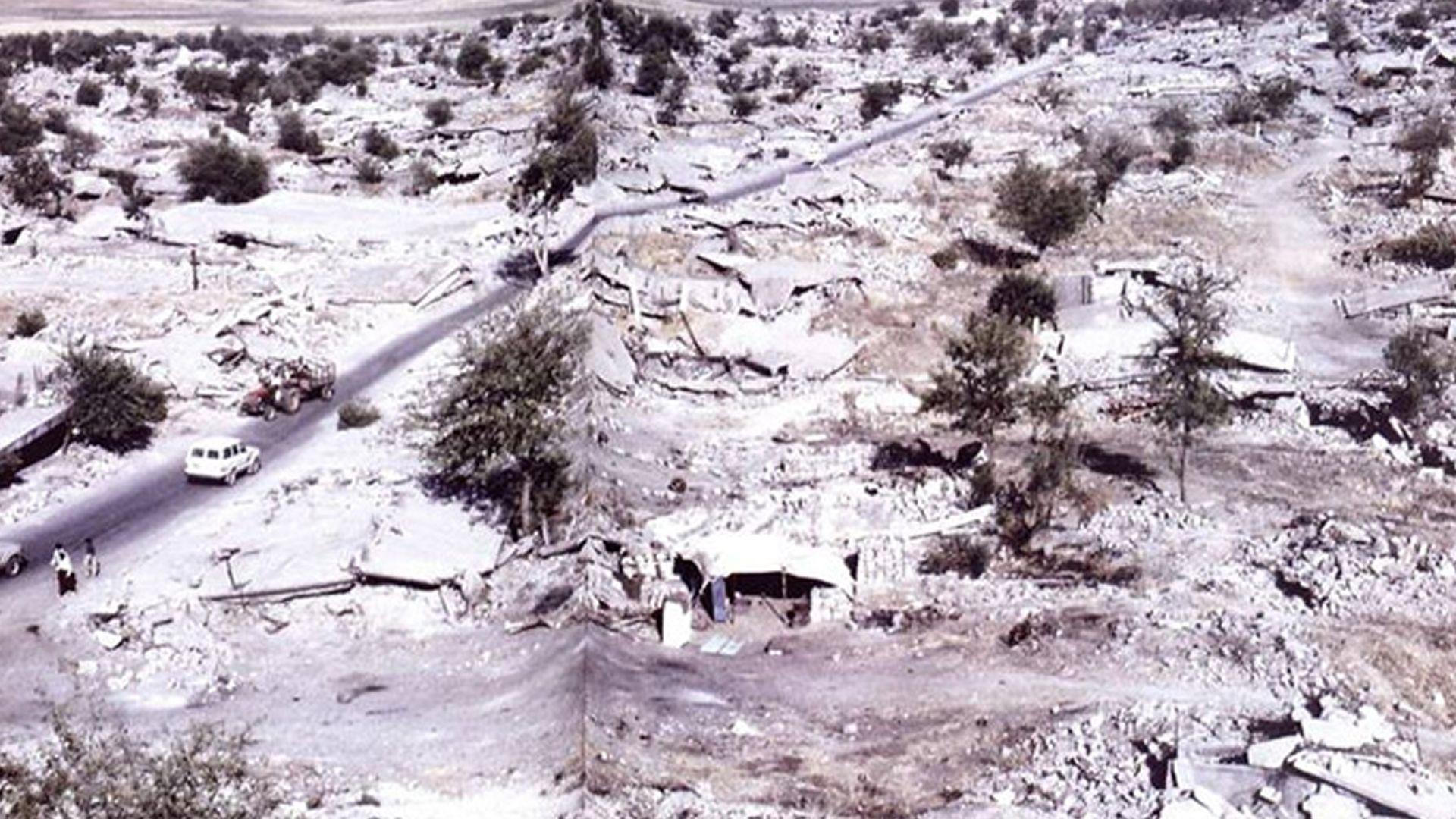 بۆردومانکردنی قەڵادزێ؛ یادی 52 ساڵەی برینێکی ساڕێژنەبوو