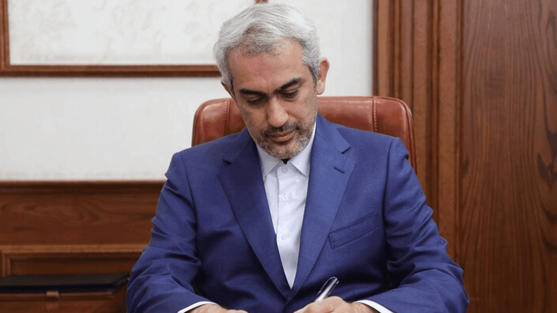 وەزیری ئابوریی و دارایی ئێران: ئابوریی ئێران ناڕوخێت و ئەمریکا خەیاڵی خاوە
