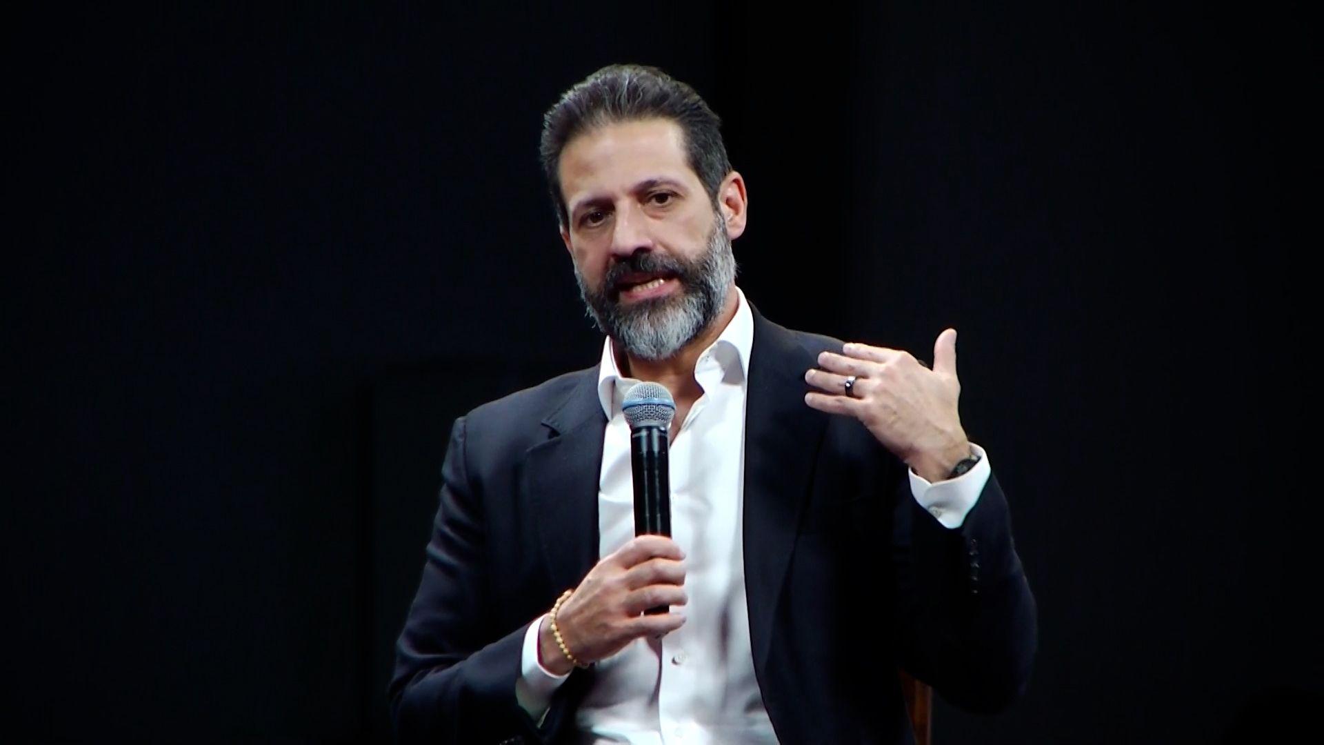 قوباد تاڵەبانی دەڵێت: گەلەکەمان رۆژ بە رۆژ گەشە دەکات 