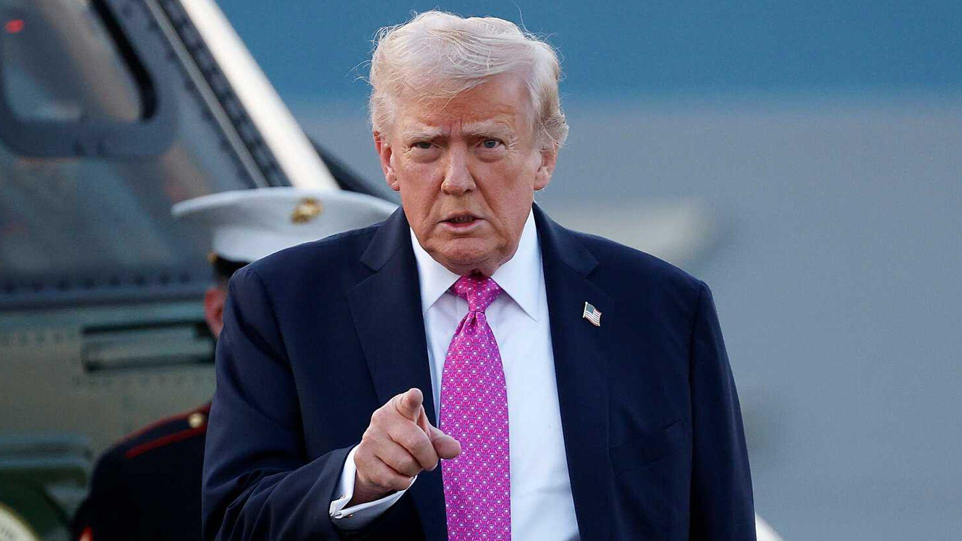 ترمب يأمر بنشر ملفات الكائنات الخارقة