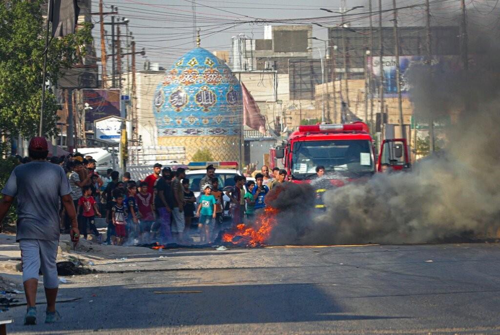 بەھۆی بەئامانجگرتنی ھێڵەکانی کارەبا لە عێراق ١٨ کارمەند بوونە قوربانی