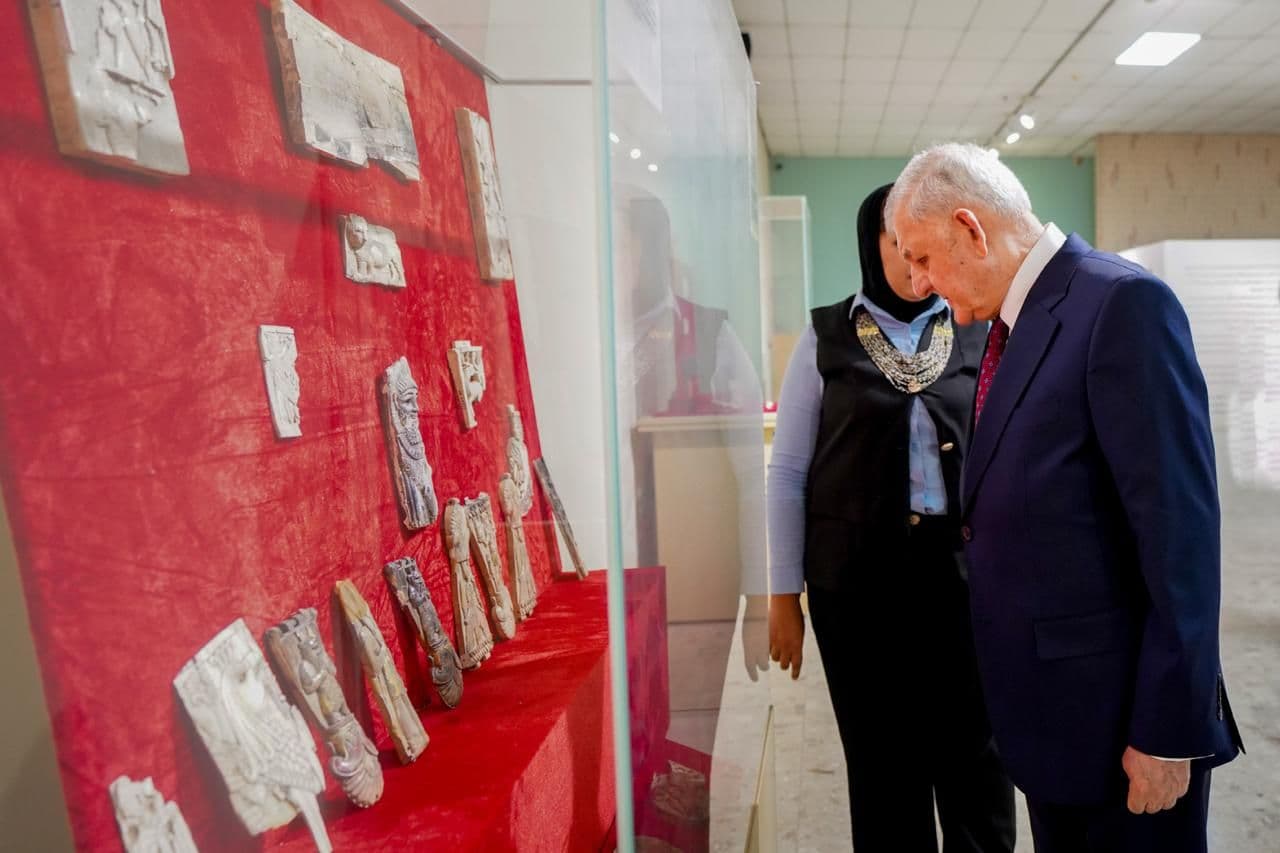 article gallery image