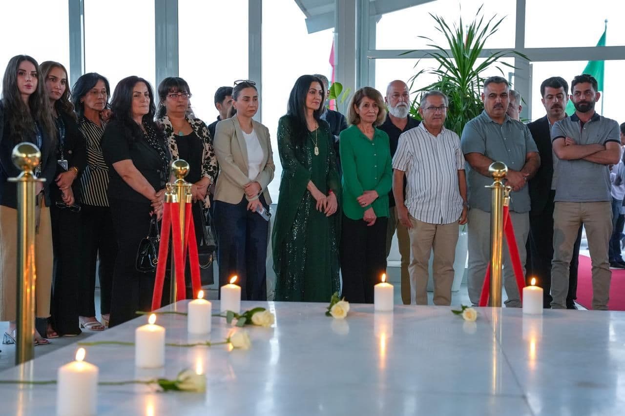 article gallery image