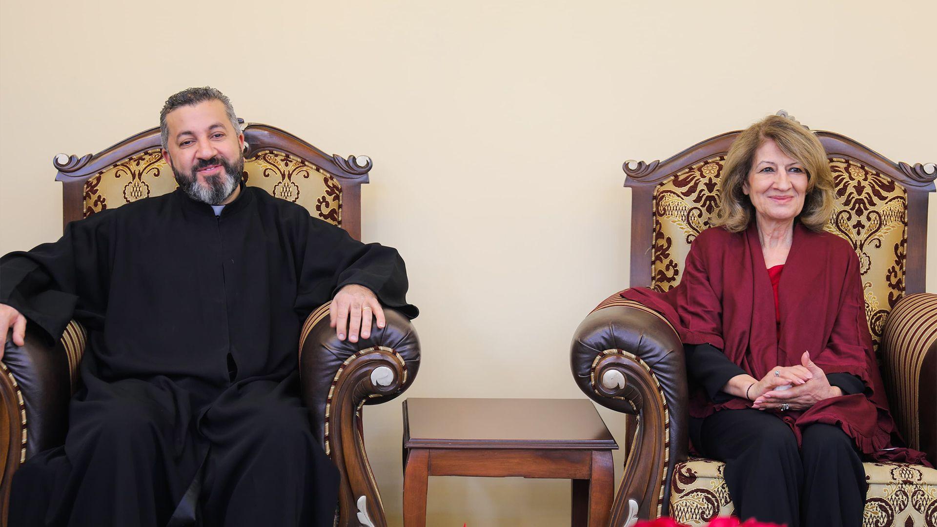 خانمی یەکەمی عیراق سەردانی کڵێسای مار یوسف دەکات لە شاری سلێمانی