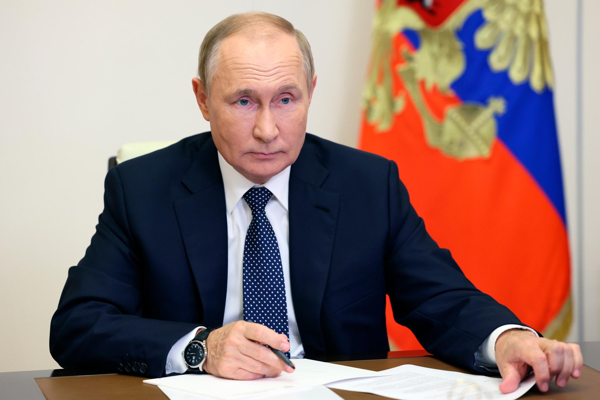 Putin signs mobilization decree with additional deferments