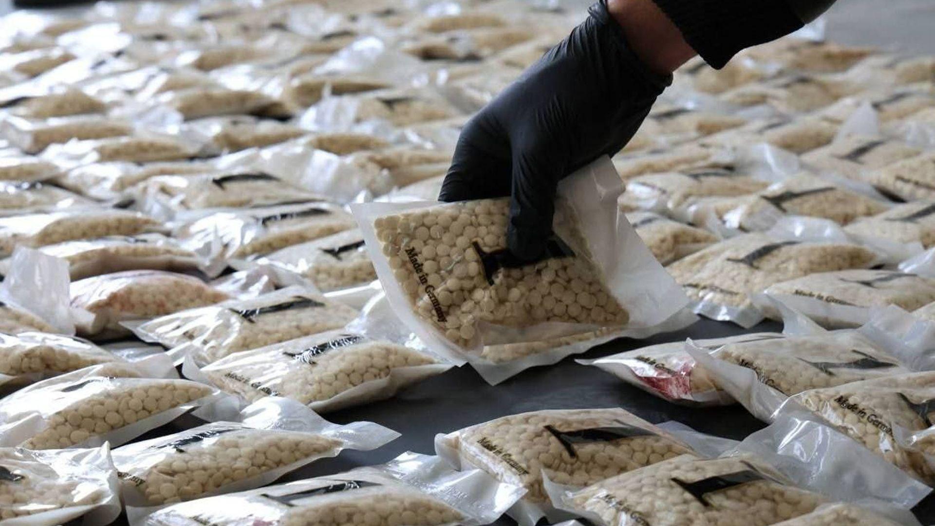 باندێكی نێودەوڵەتی قاچاخچی ماددە هۆشبەرەكان لە نزیك ئوم قەسر دەستگیركرا