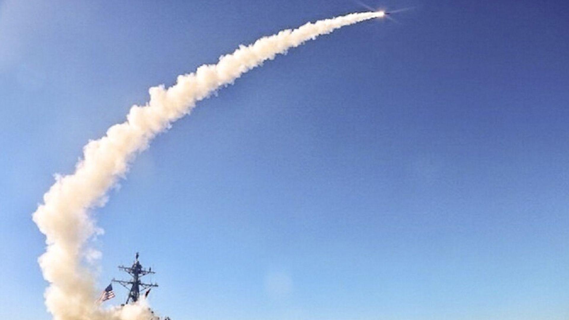 رۆژنامەیەکی بەریتانی: ئەمریکا بەشی چەند ساڵێک موشەکی تۆماهۆکی لە شەری ئێراندا بەکارهێناوە