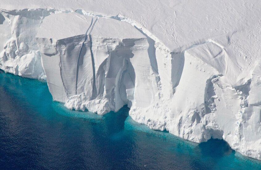 تحذير من انهيار جليدي كارثي يهدد بغمر مدن عالمية تحت الماء