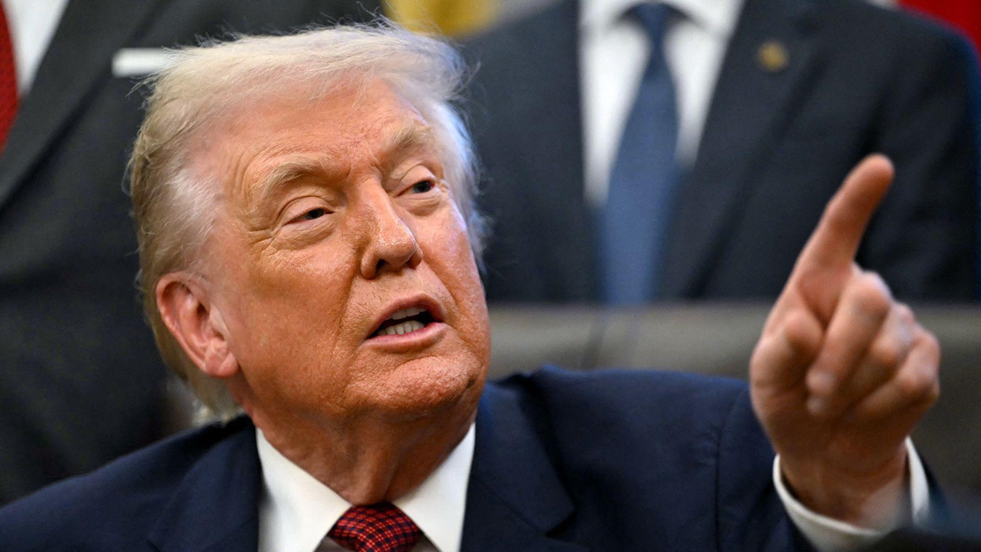 ترەمپ بۆ سەرۆکی کۆڵۆمبیا: نۆرەی تۆش دێت!