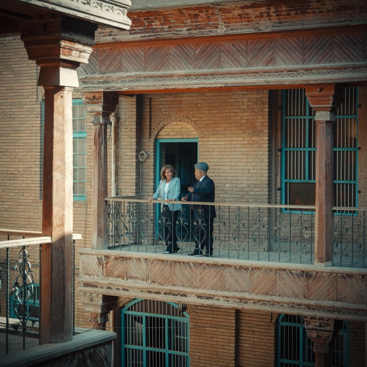 article gallery image