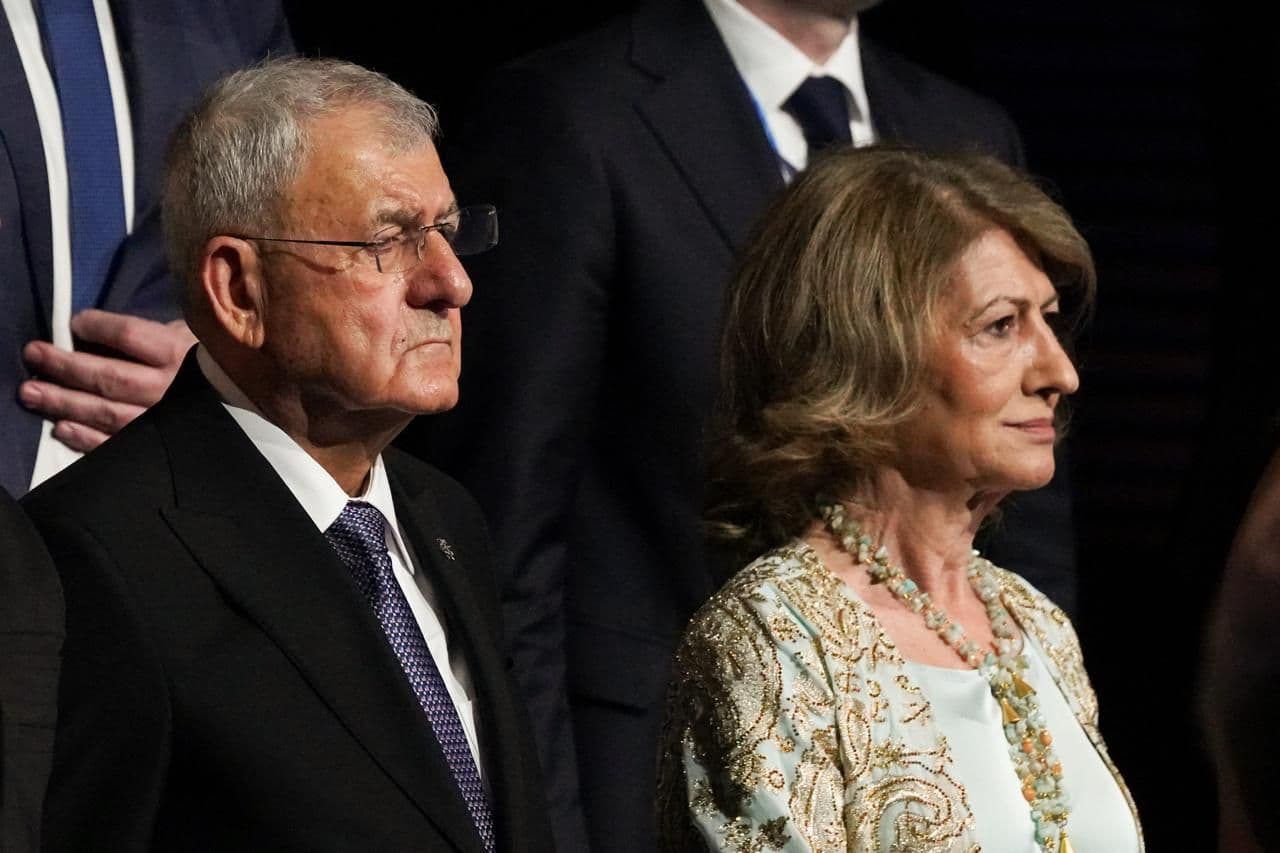 article gallery image