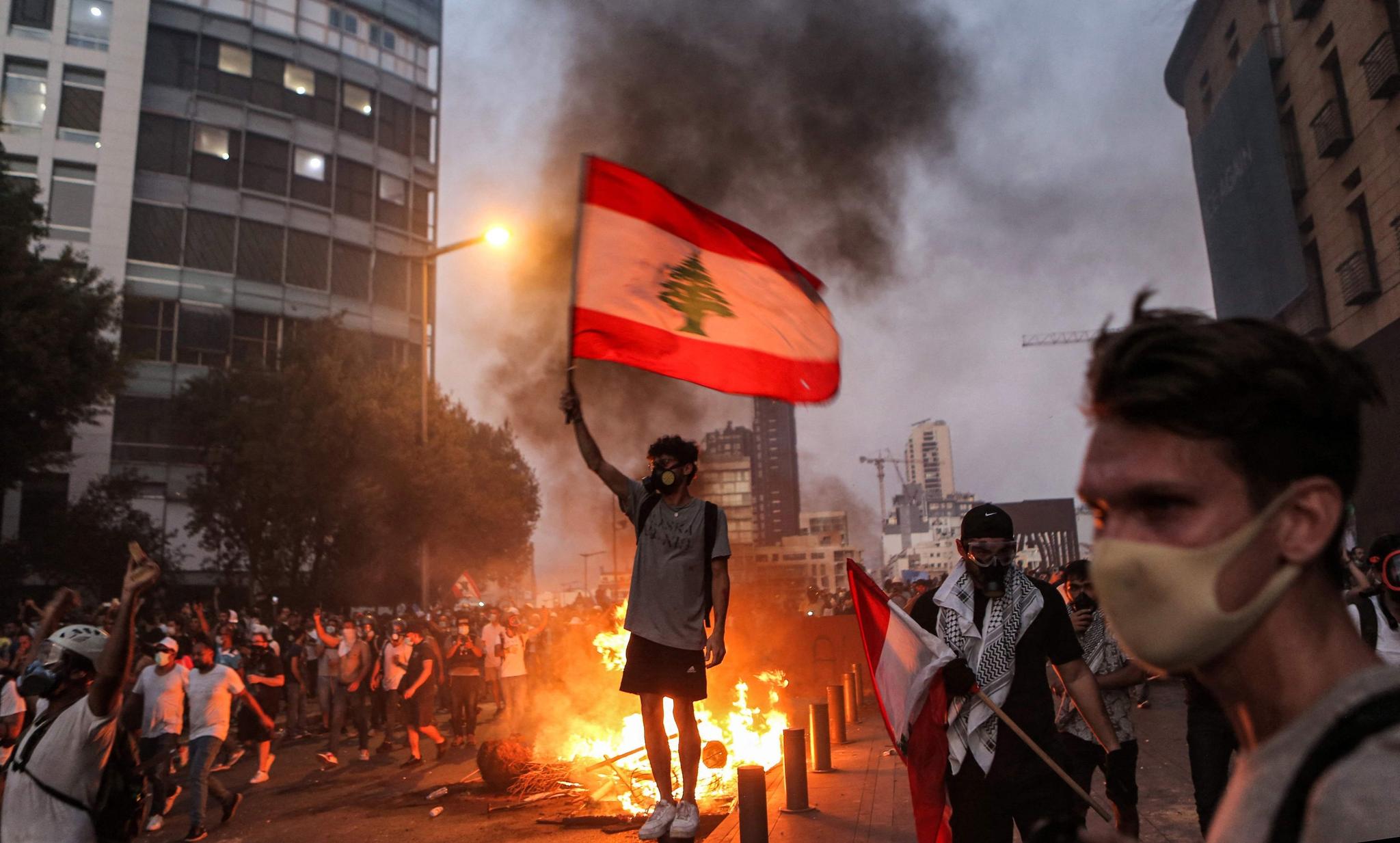 لە ساڵیادی تەقینەوەکەی بەندەری بەیروت خۆپیشاندان رێکخرا