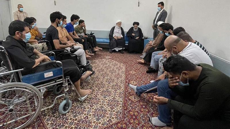 سیستانی لەگەڵ ژمارەیەک لە بریندارانی شەڕی دژ بە داعش کۆبووەوە