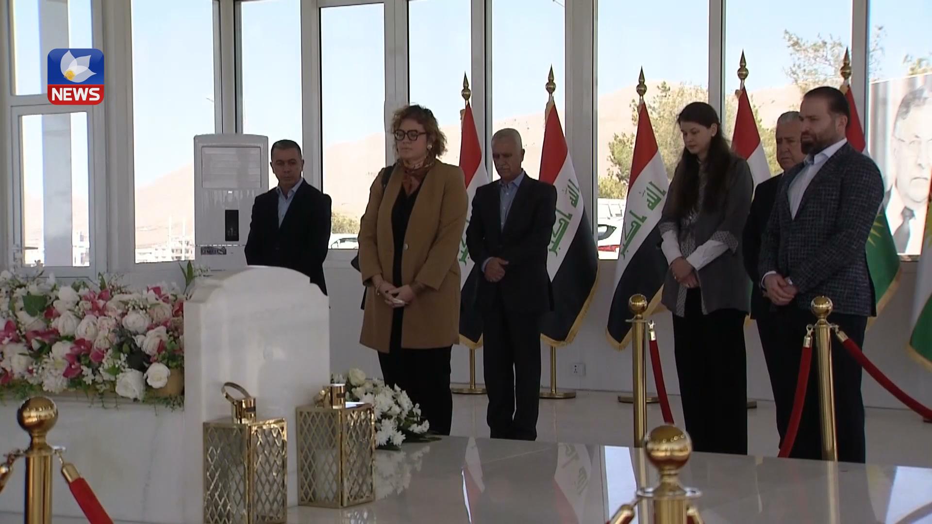 وەفدێکی یەکێتی ئەوروپا سەردانی مەزاری سەرۆک مام جەلالی کرد