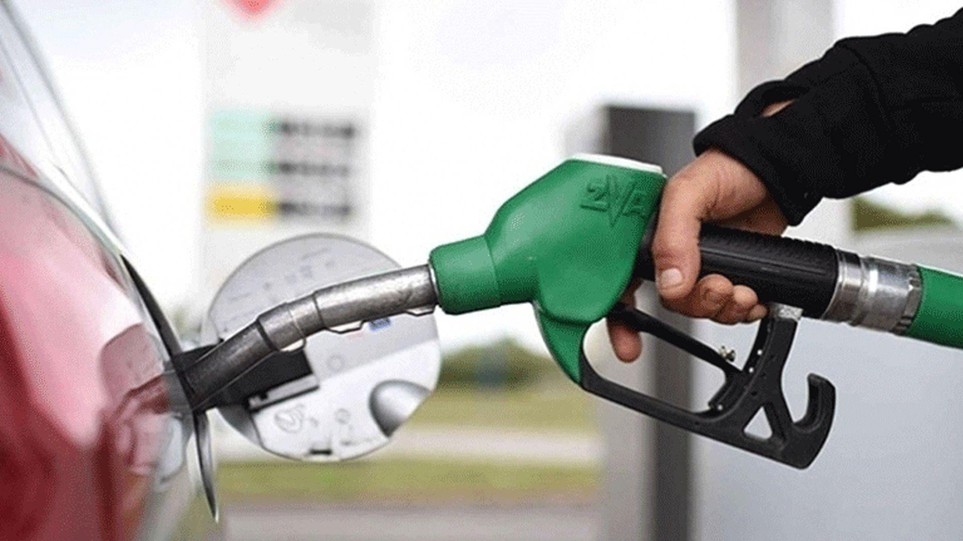 ئەمڕۆ جارێكی تر لە پارێزگای هەولێر نرخی هەر سێ جۆرەكەی بەنزین بەرزبوویەوە