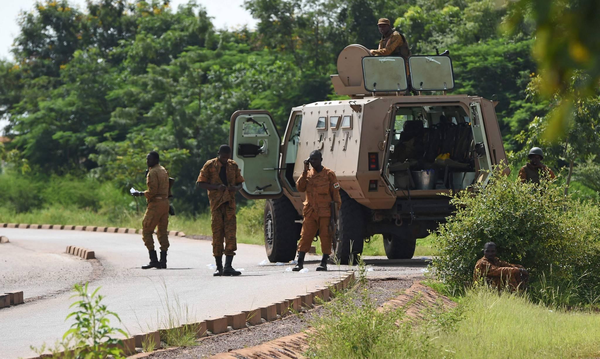 گروپێکی چەکدار لە بۆرکینا فاسۆ ١٠٠ کەسی مەدەنییان کوشت