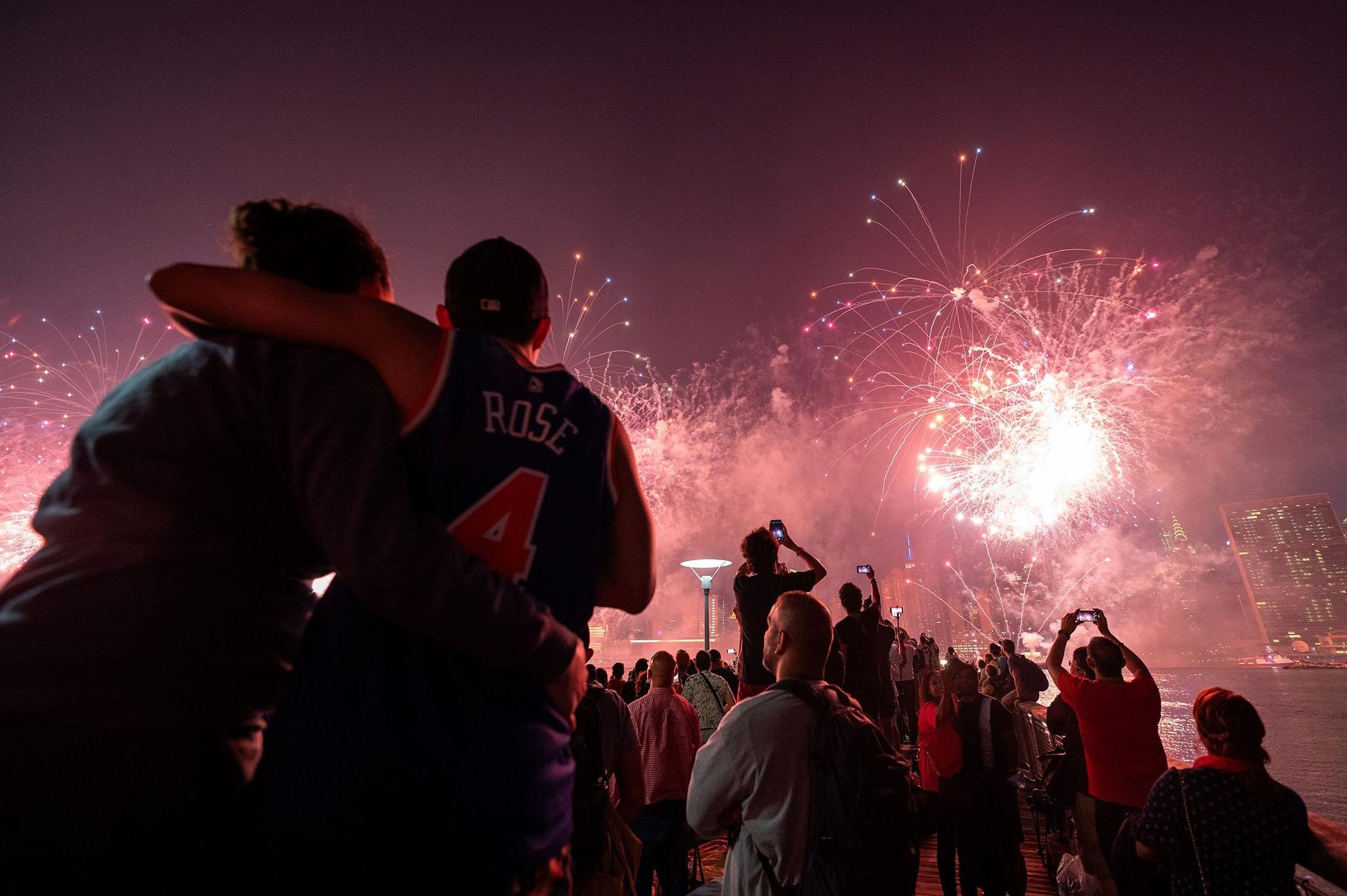 پشووی جەژنی سەربەخۆیی ئەمریکا ١٥٠ کوژراو و ٤٠٠ برینداری لێکەوتەوە