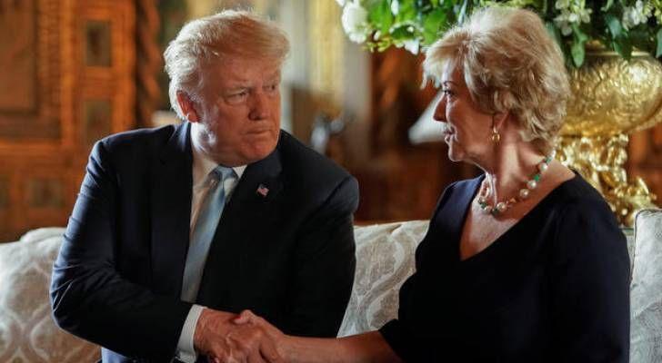 ترامب يختار الرئيسة السابقة لاتحاد المصارعة لتولي حقيبة التعليم
