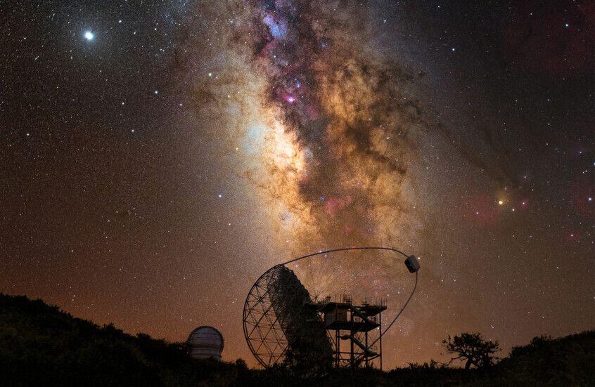 علماء الفلك يكشفون أسرار موجات فضائية غامضة