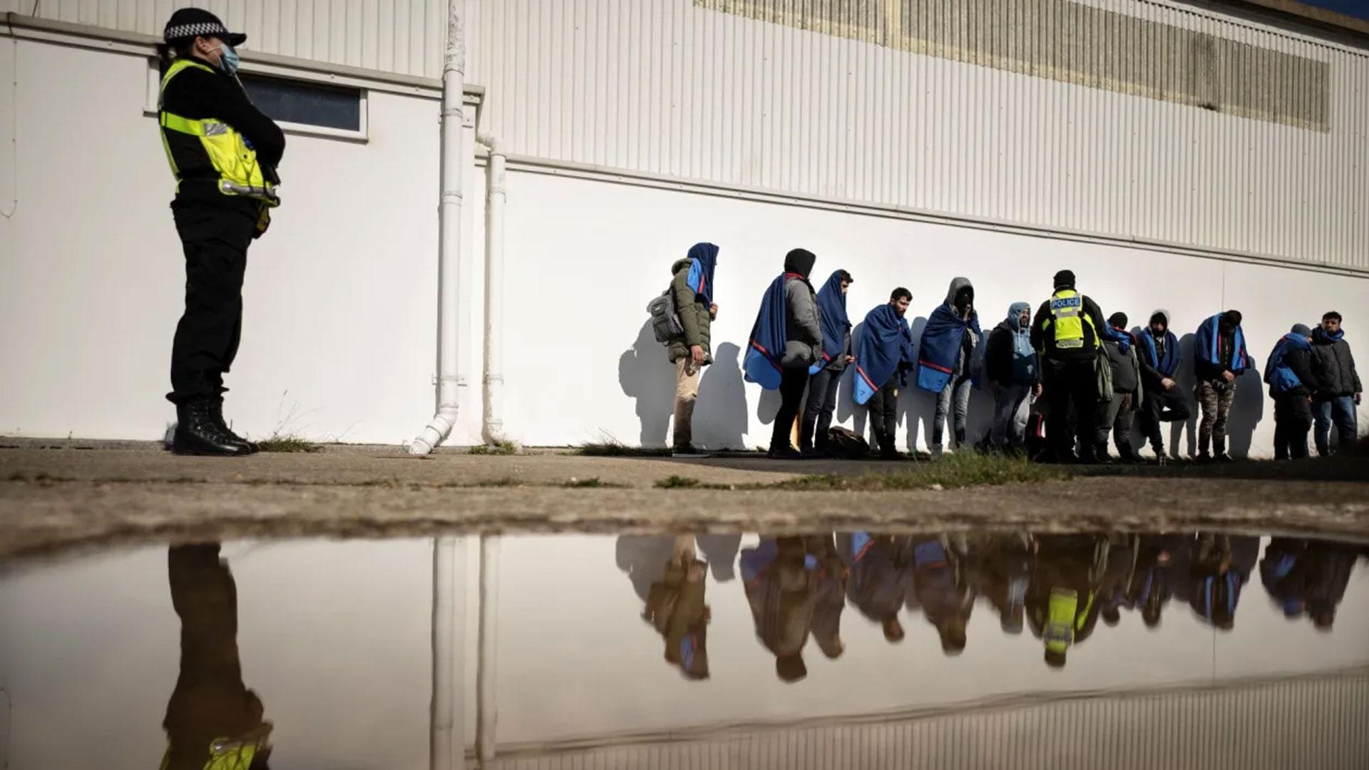 حکومەتی بەریتانیا سوورە لەسەر ناردنی پەنابەرانی نایاسایی بۆ رواندا