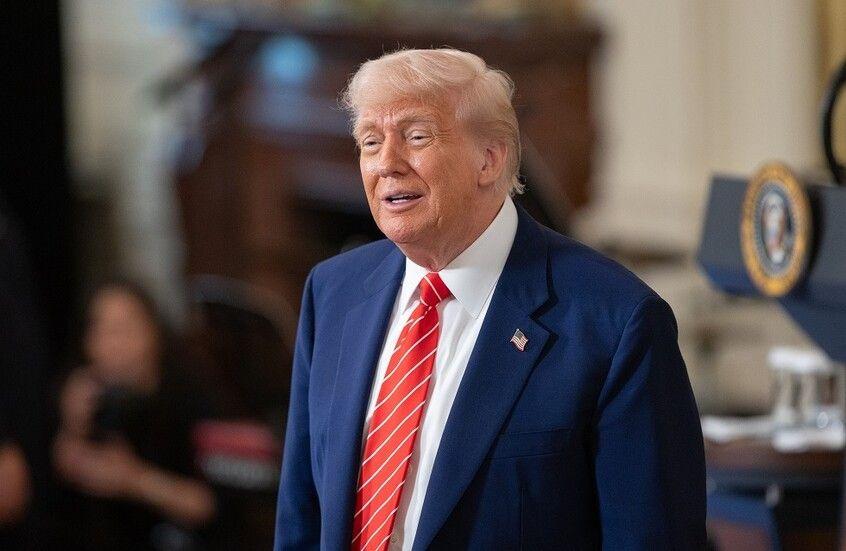 نائب أمريكي يطالب بالتحقيق في هدية "القصر الجوي" من قطر